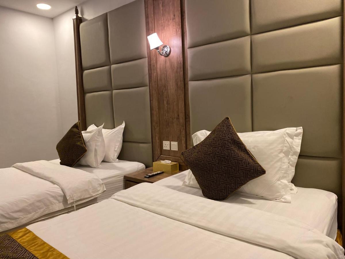 Hotel Areen Al Basateen